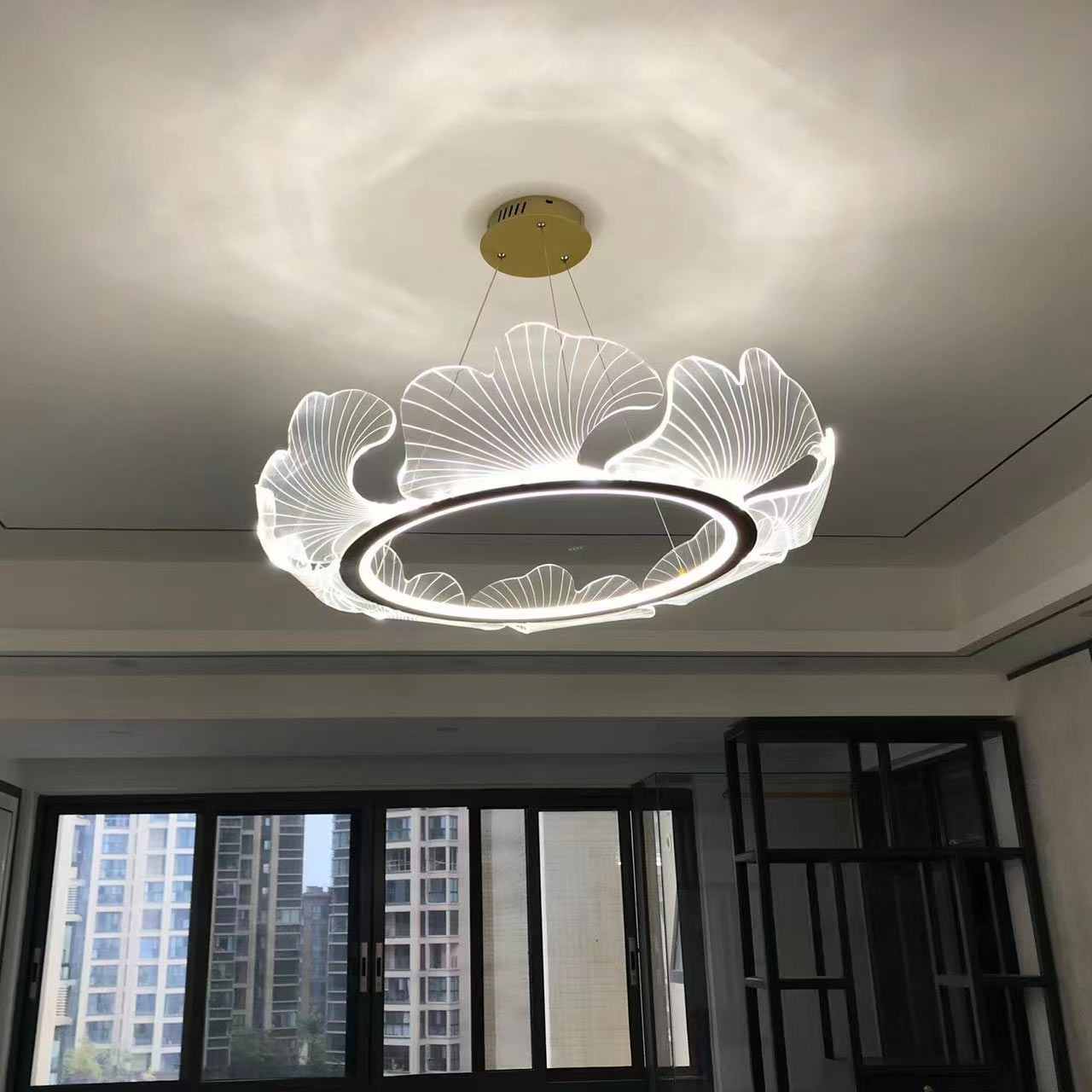 WOMO Acrylic Ginkgo Leaf Chandelier-WM2000