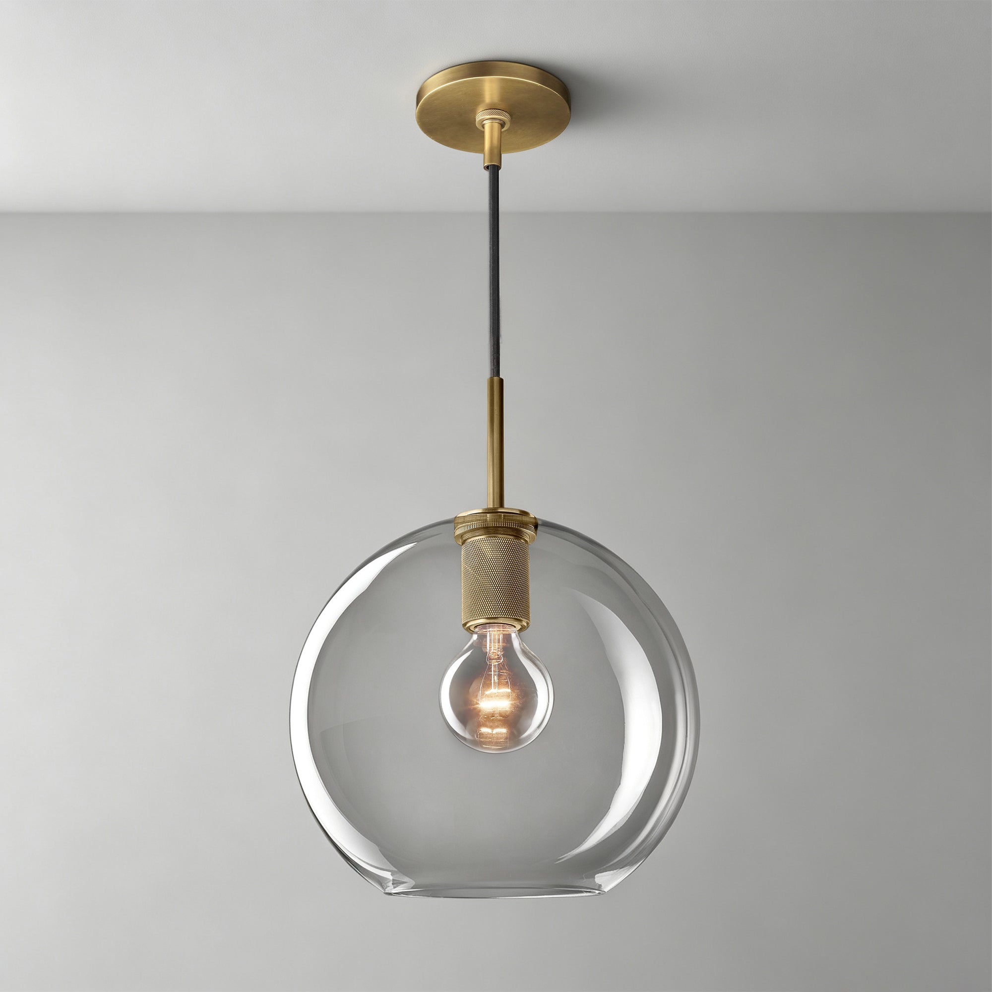 WOMO Globe Glass Pendant Light - Utilitaire