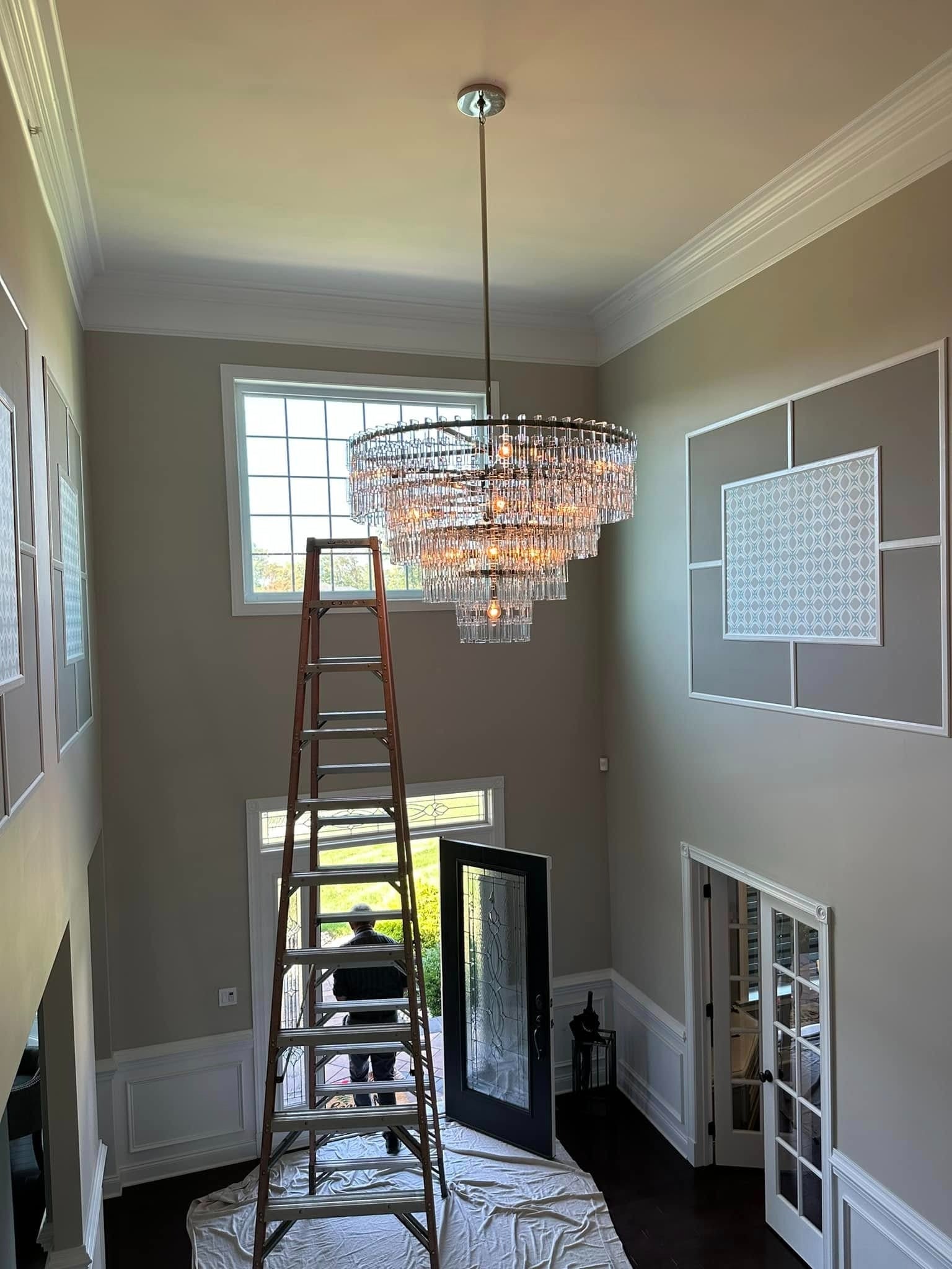 WOMO Chain Crystal Tiered Chandelier - Marignan
