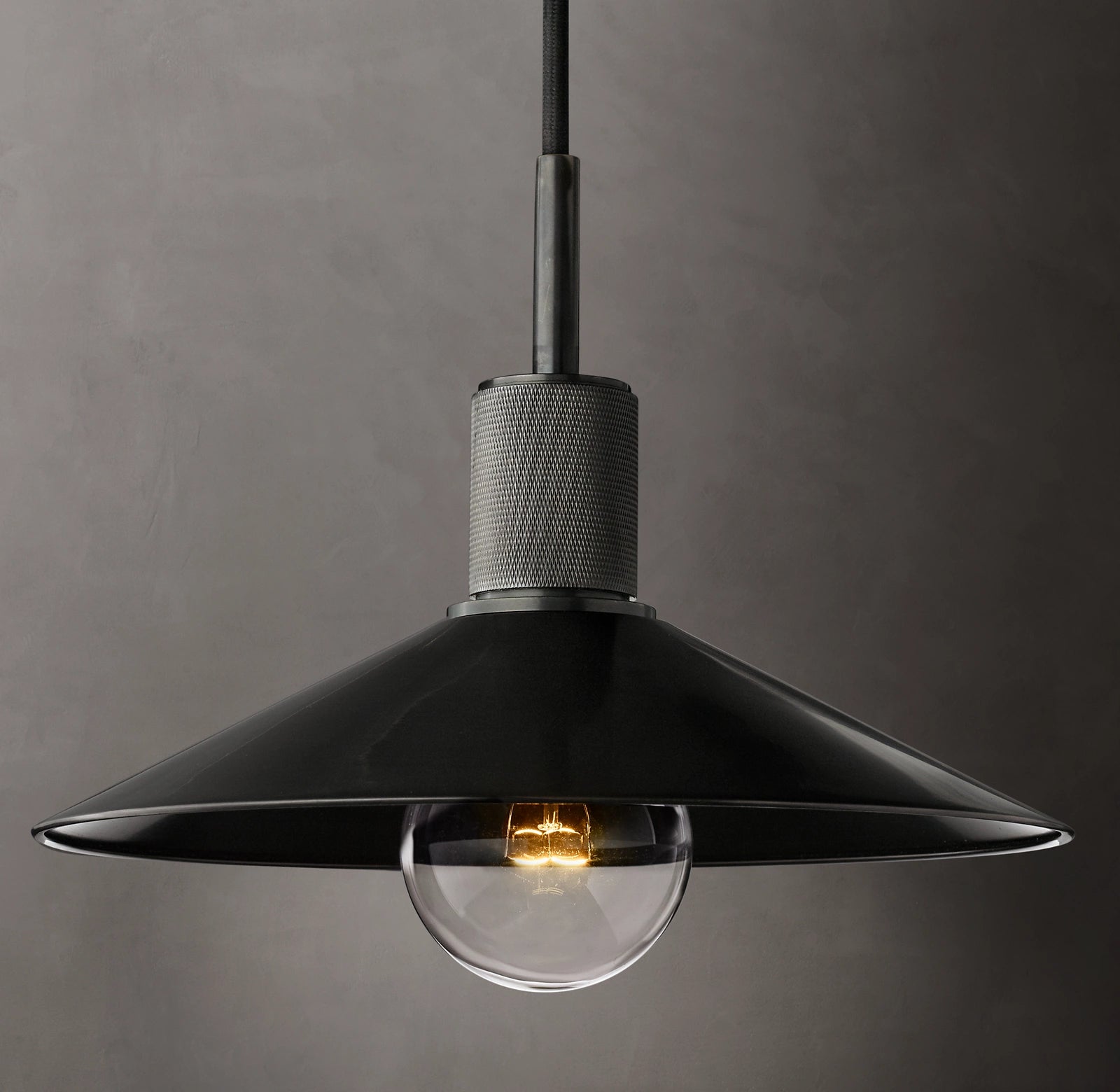 WOMO Cone Metal Pendant Light - Utilitaire