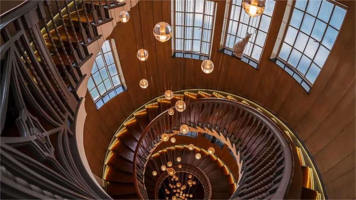 Ascending Elegance: A Guide to Selecting the Perfect Staircase Light Fixture