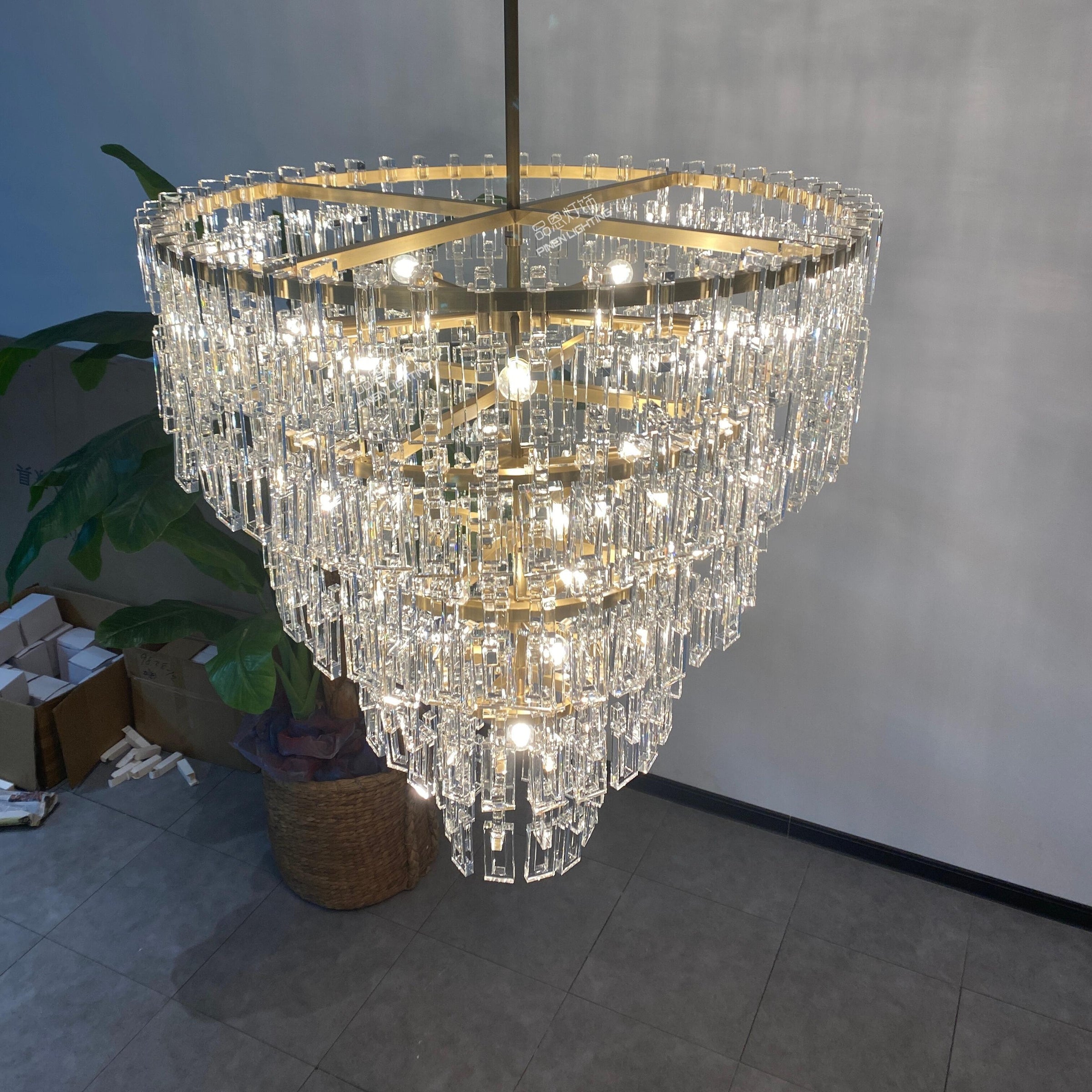 WOMO Chain Crystal Tiered Chandelier - Marignan