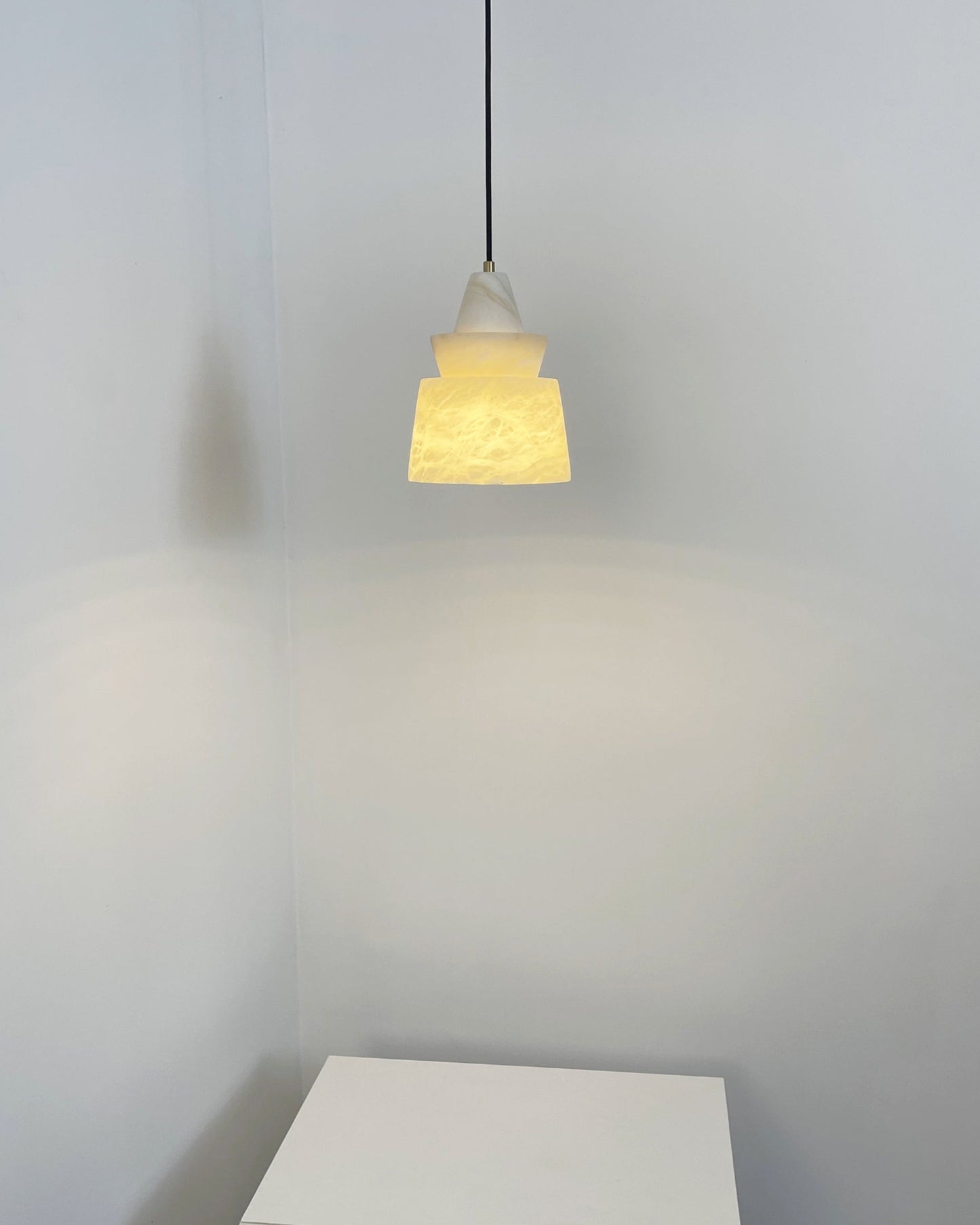 WOMO Alabaster Pendant Light-WM2897