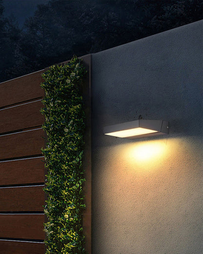 WOMO Adjustable Outdoor Wall Light-WM9064