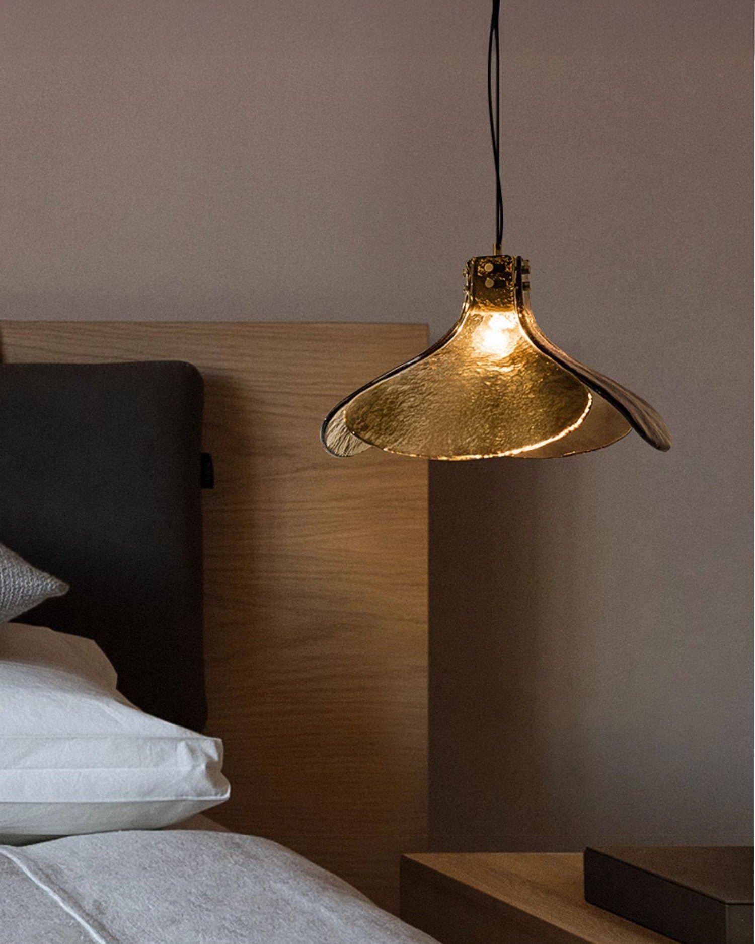 WOMO Amber Glass Petal Pendant Light-WM3163