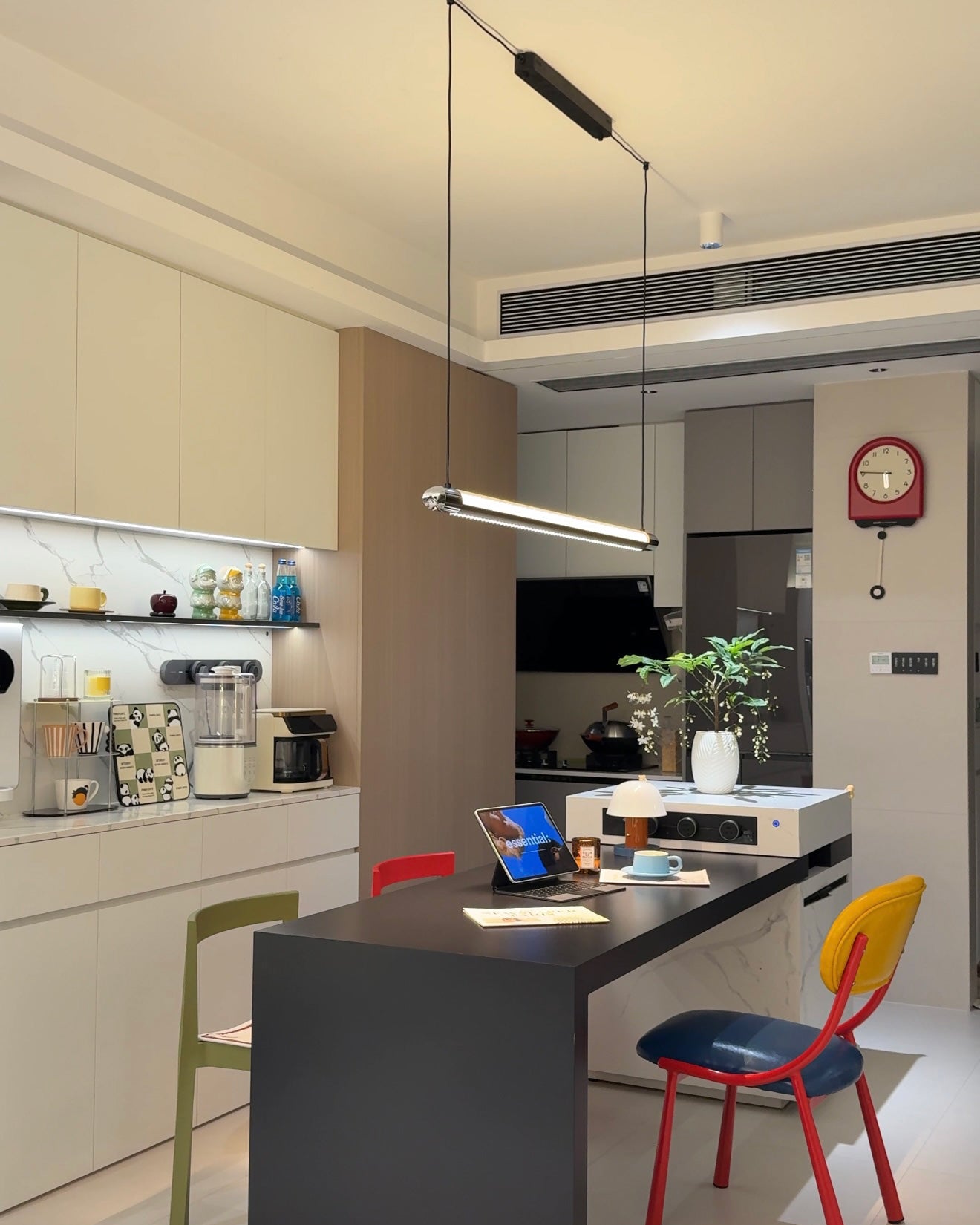 WOMO Modern Black Linear Pendant Light - WM3225