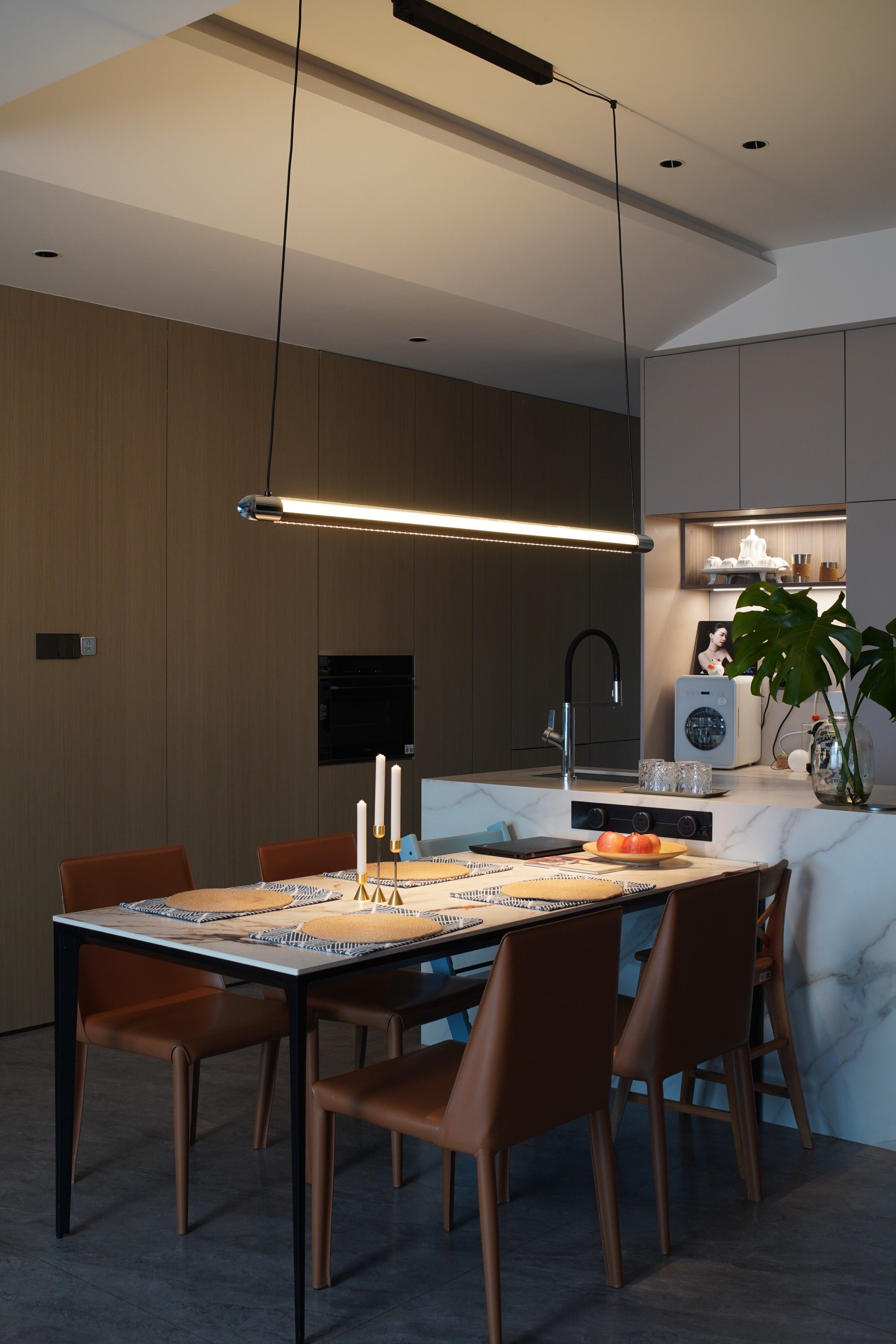 WOMO Modern Black Linear Pendant Light - WM3225