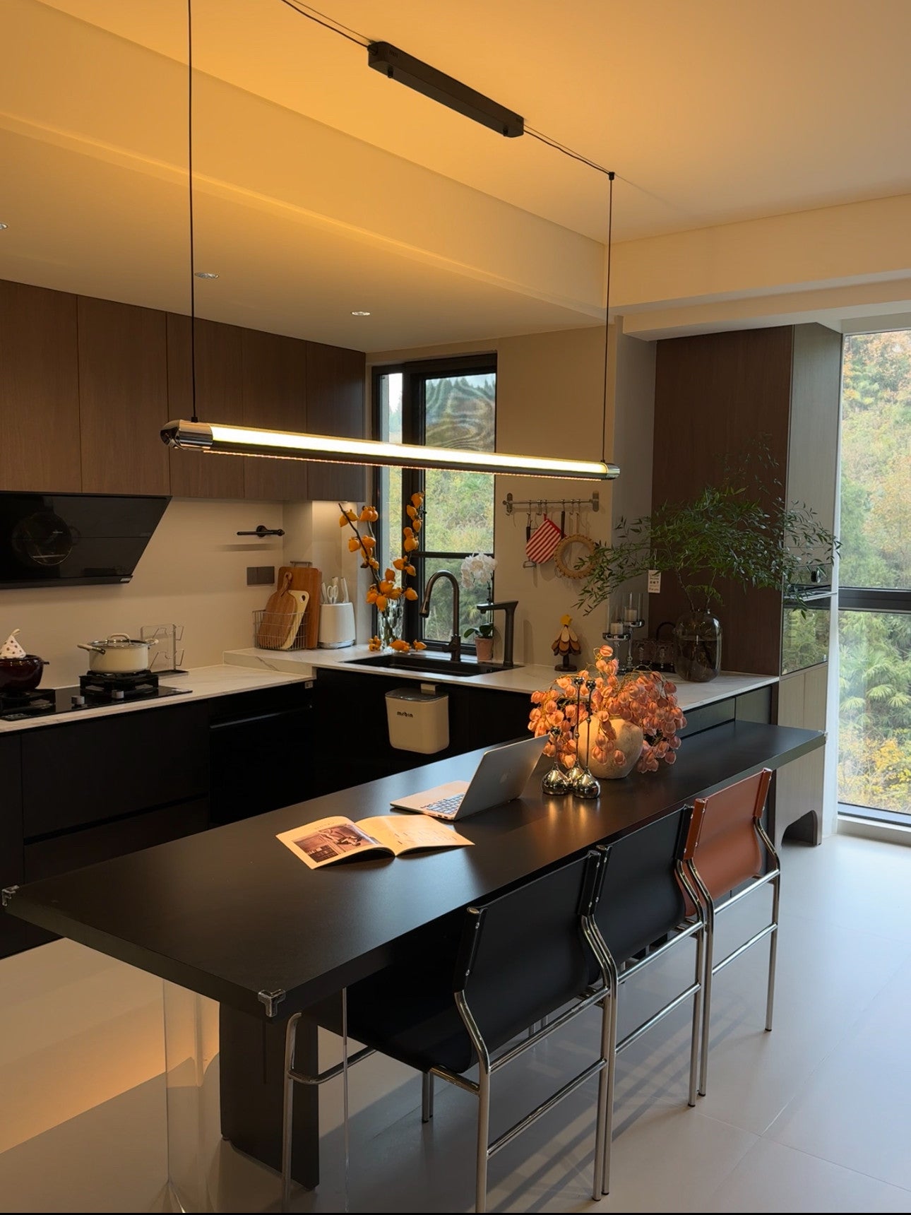 WOMO Modern Black Linear Pendant Light - WM3225