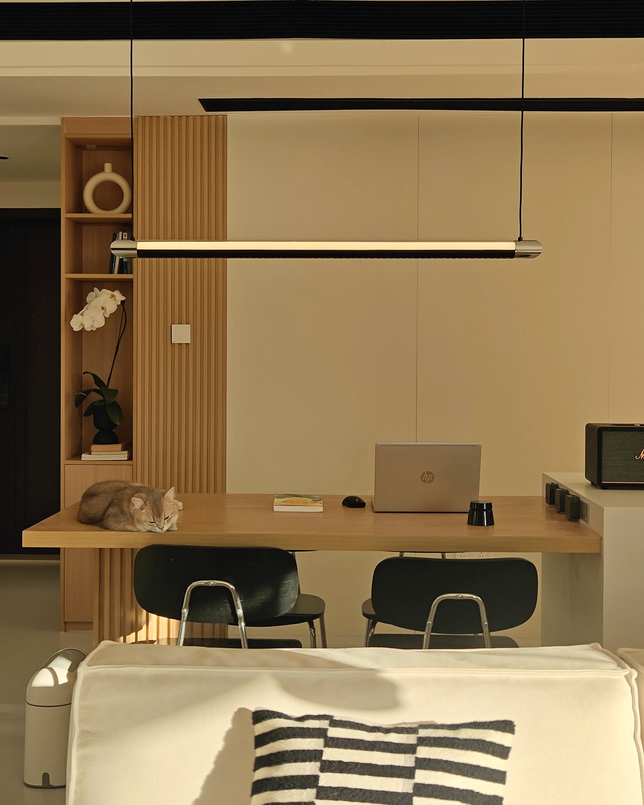 WOMO Modern Black Linear Pendant Light - WM3225