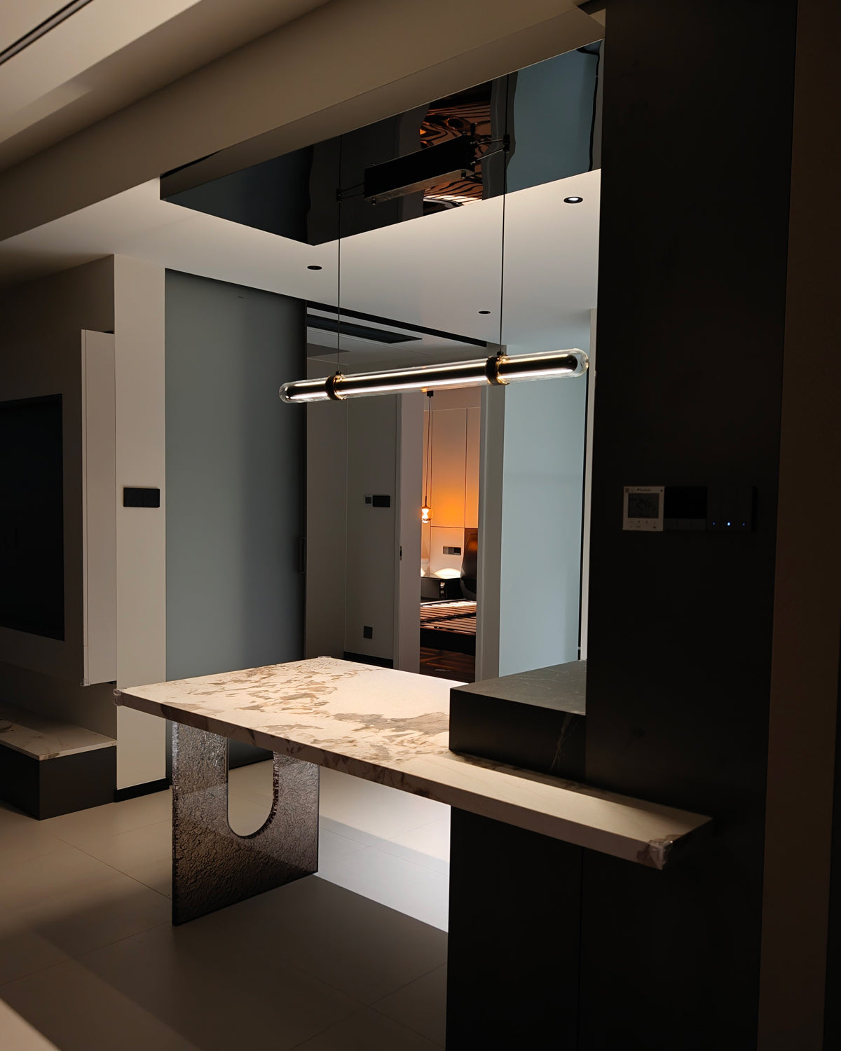 WOMO Black Glass Time tunnel Linear Pendant Light - WM3288