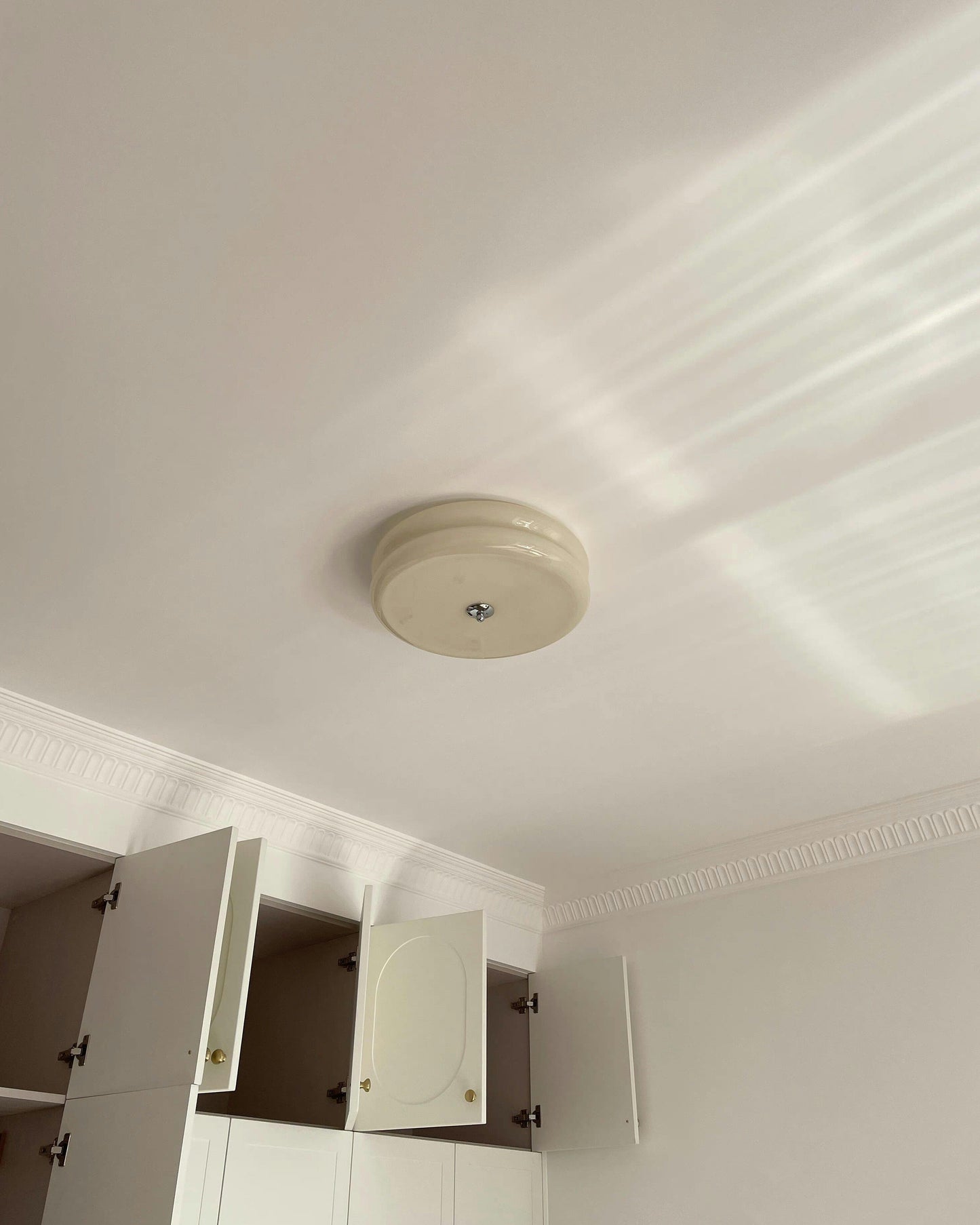 WOMO Round Cream Glass Flush Mount Ceiling Light-WM1132