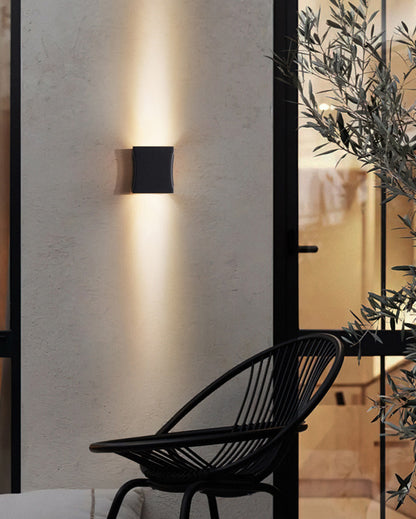 WOMO Outdoor Up Down Wall Light-WM9171