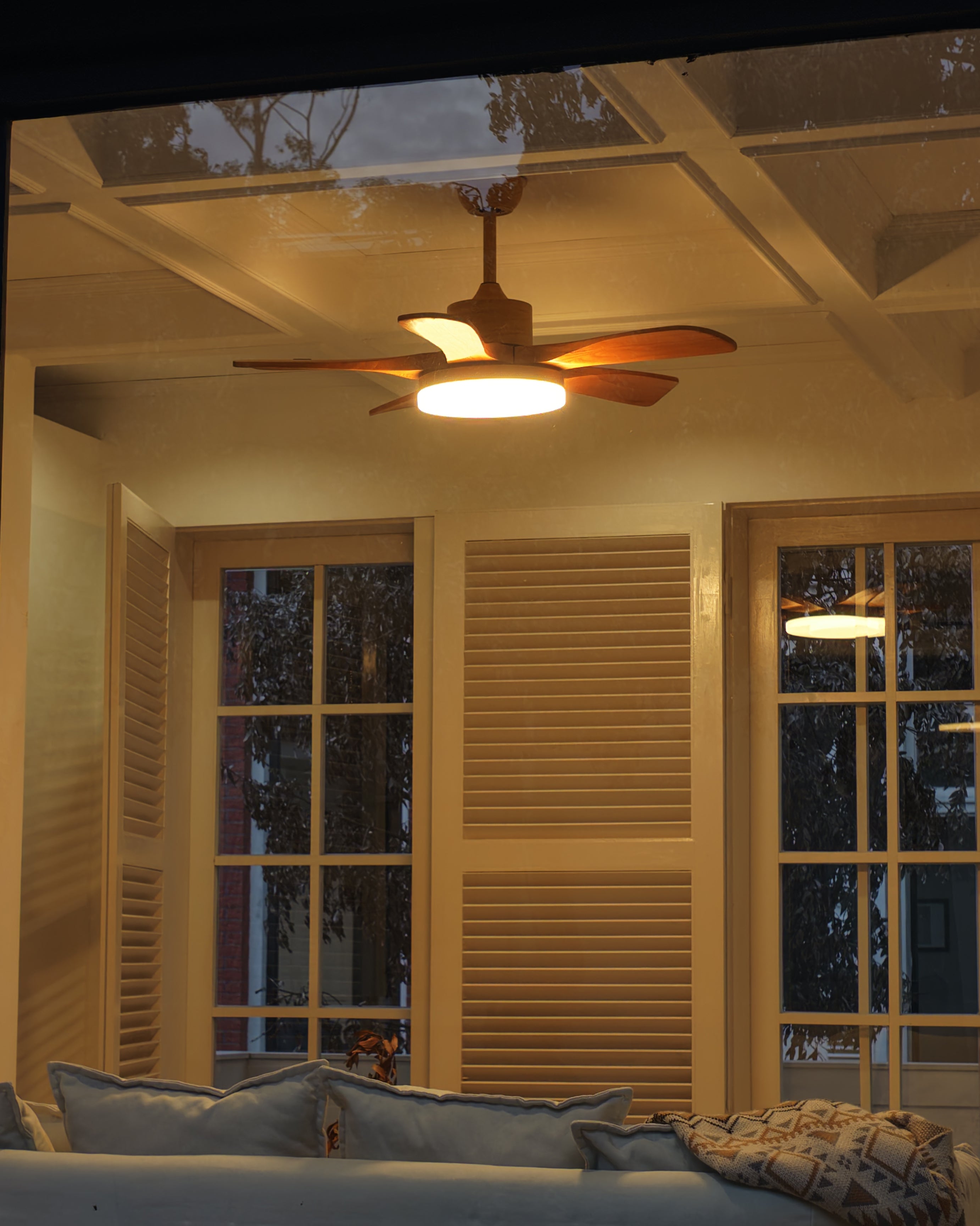 WOMO Scandi Reversible Ceiling Fan with Light-WM5002