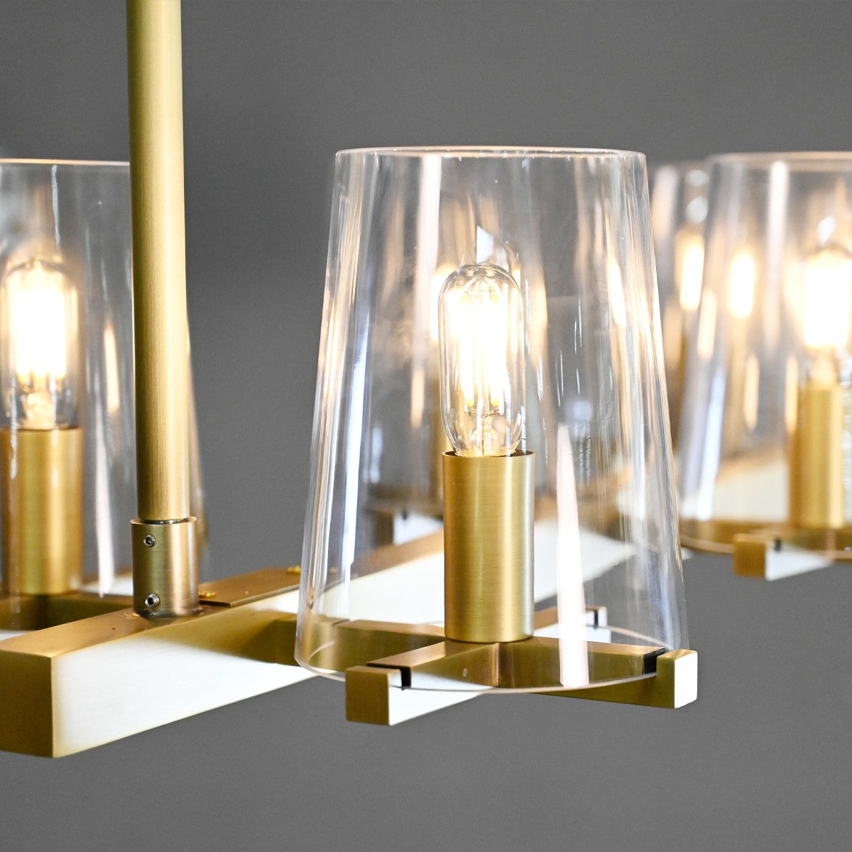 WOMO Hurricane Candle Linear Chandelier - Pauillac