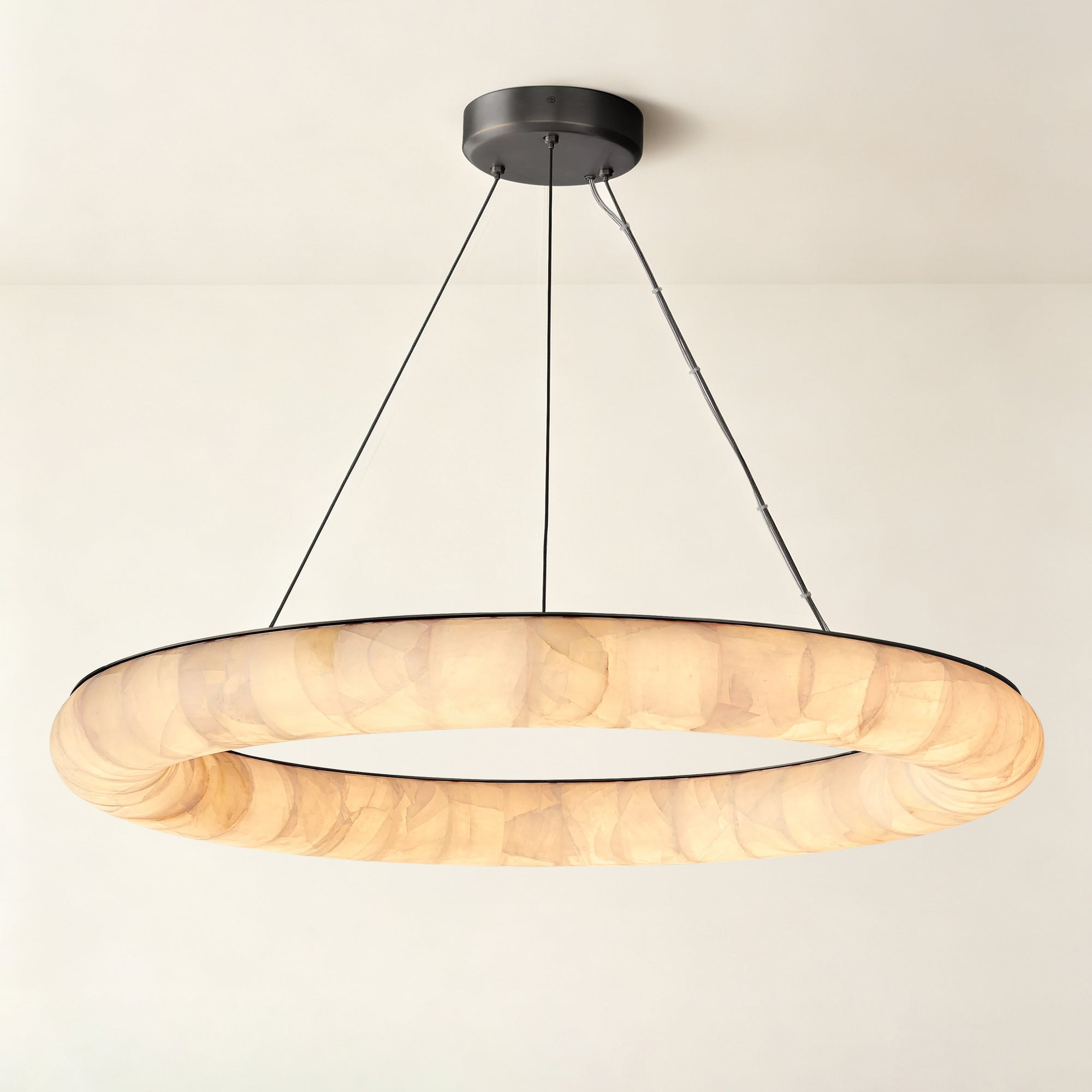 WOMO Lisse Ring Alabaster Chandelier - Rivage