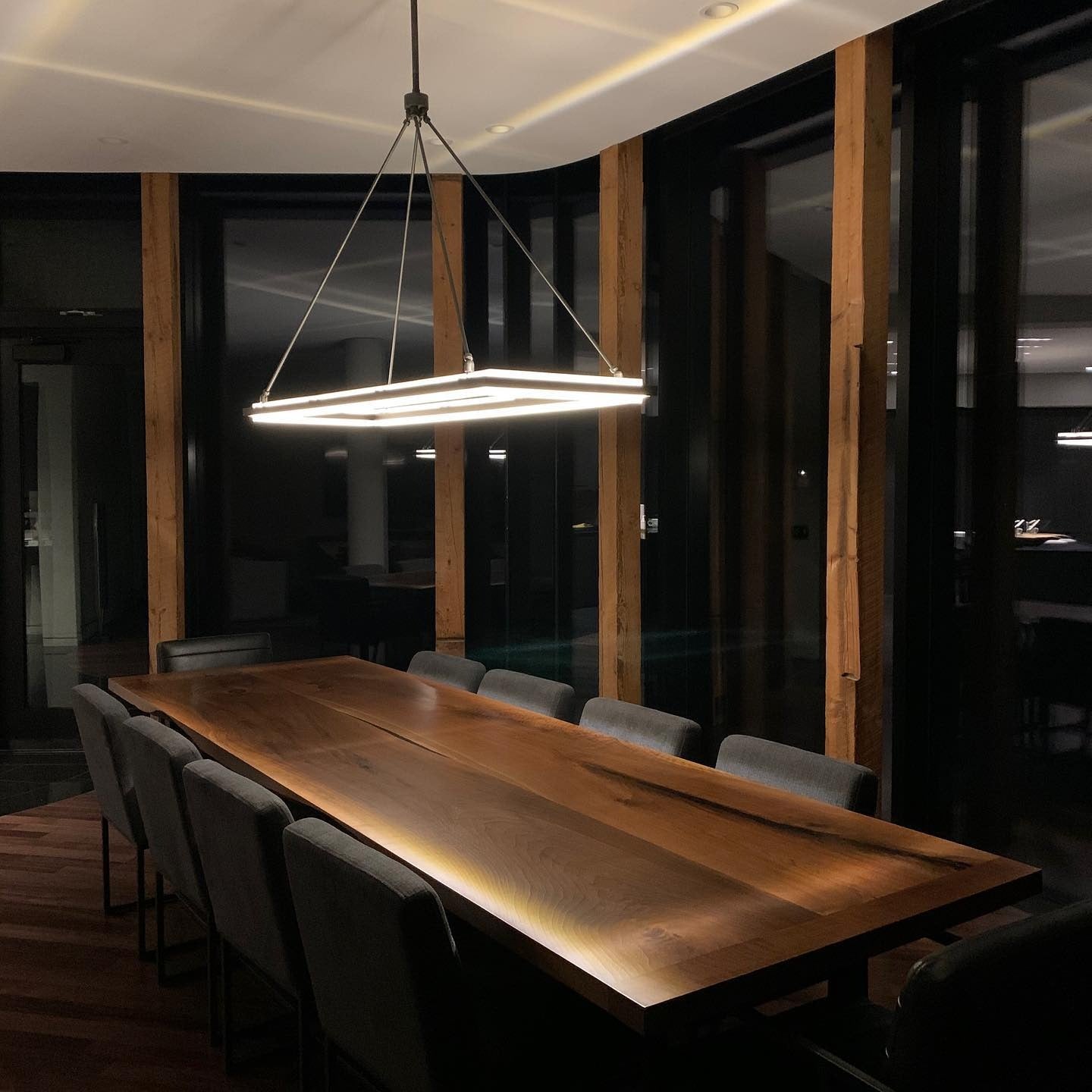WOMO Forged Iron Rectangular LED Chandelier - Peralta