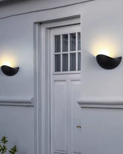 WOMO Crescent Outdoor Wall Light-WM9181