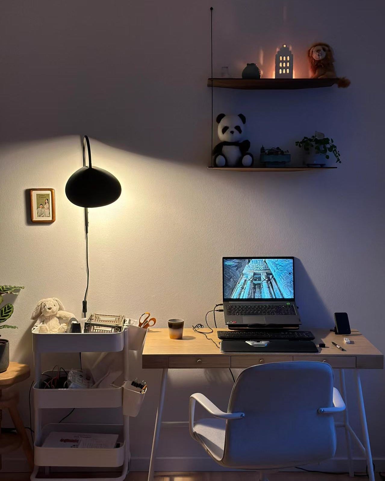 WOMO Swivel Arched Wall Sconce with Plugs and Shade-WM6119