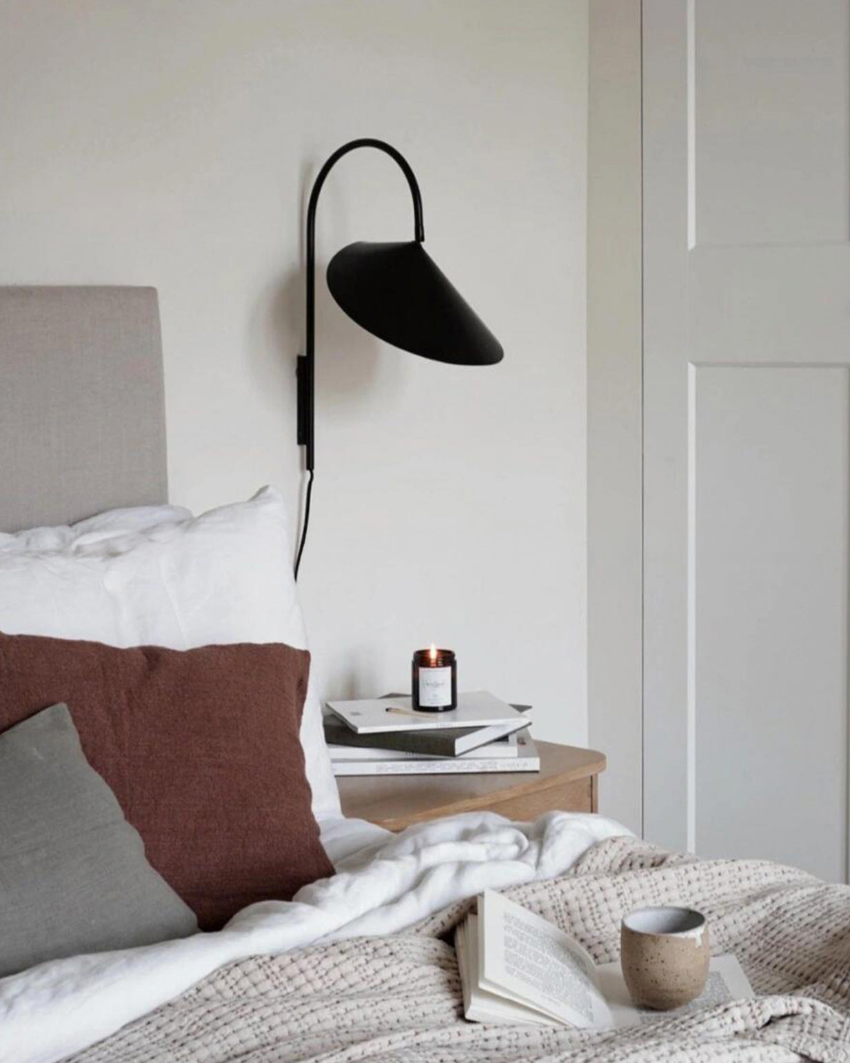 WOMO Swivel Arched Wall Sconce with Plugs and Shade-WM6119