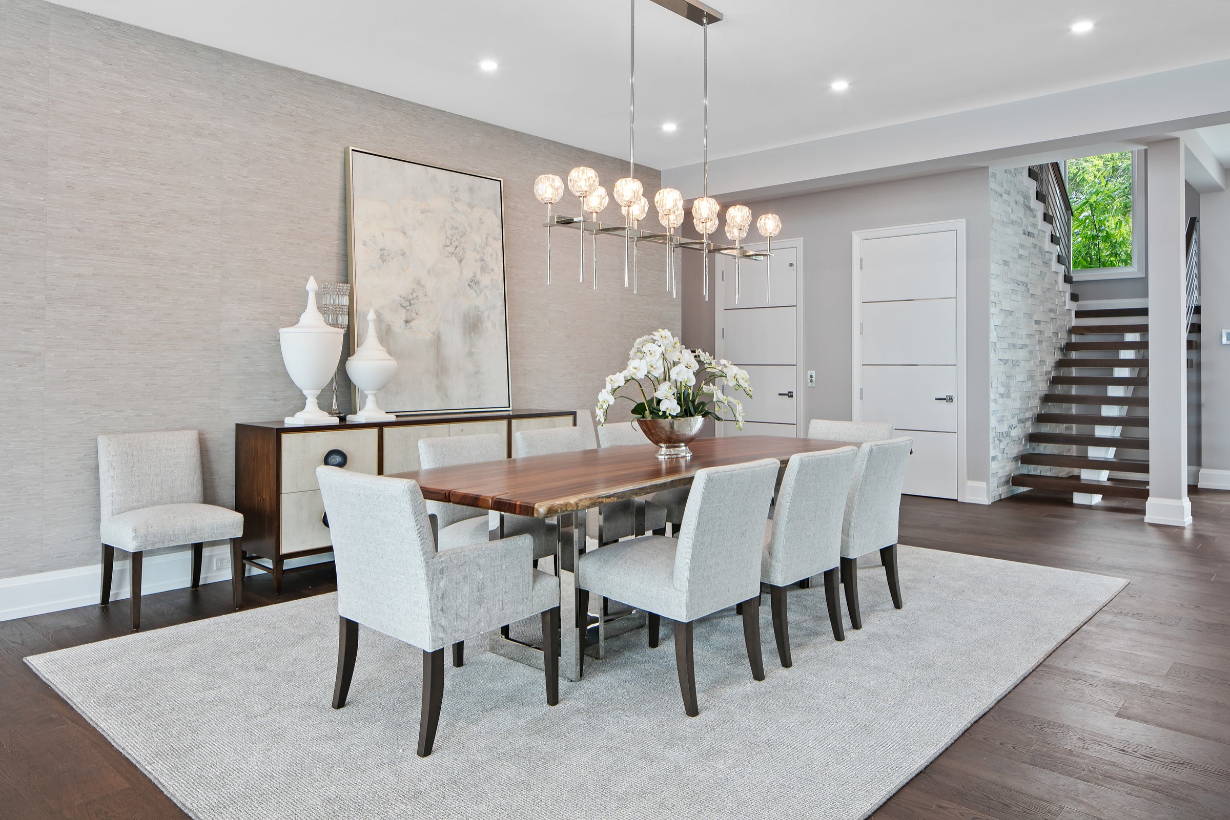 WOMO Crystal Linear Chandelier – Boule