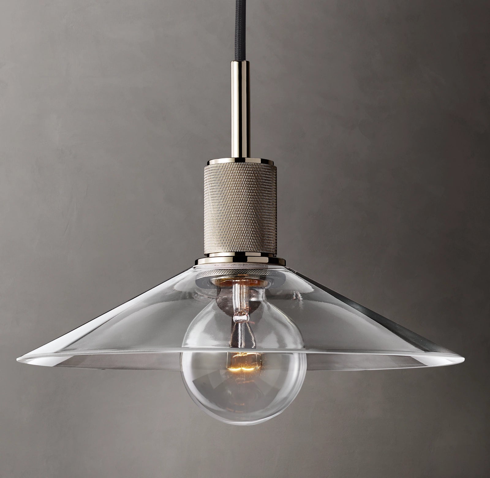 WOMO Cone Metal Pendant Light - Utilitaire