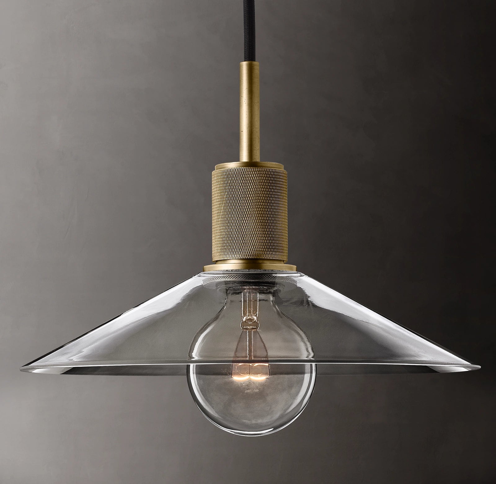 WOMO Cone Metal Pendant Light - Utilitaire