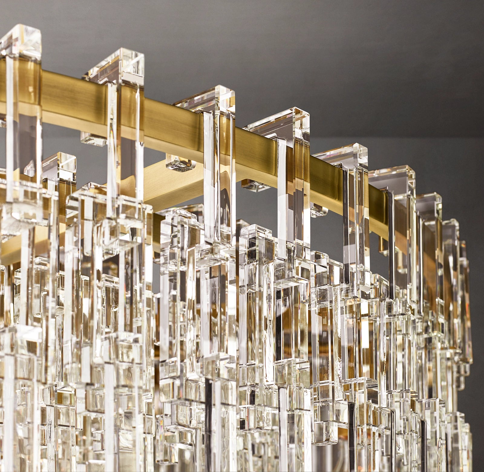 WOMO Cascading Chain Crystal Chandelier - Marignan