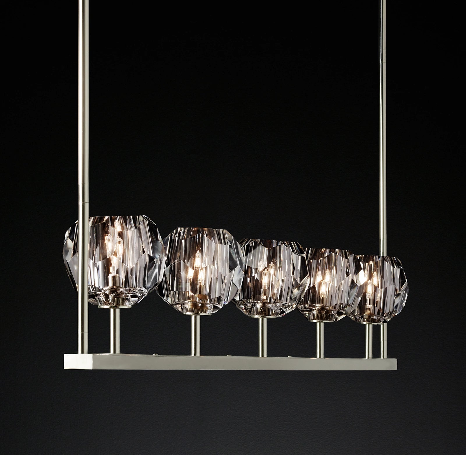 WOMO Crystal Linear Chandelier – Boule